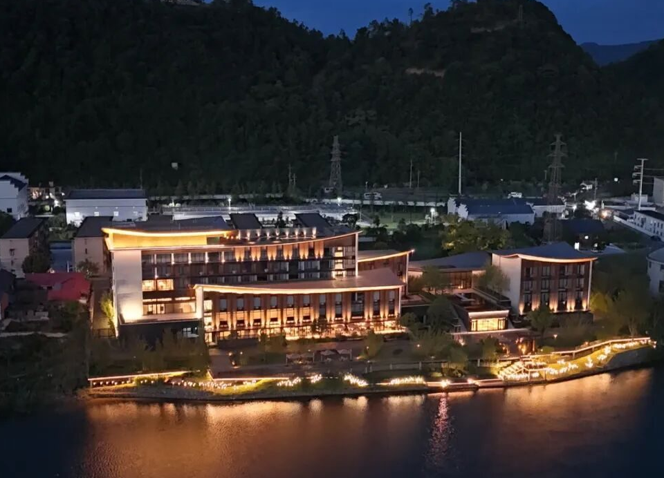 Where Dongjiang Lake’s Poetry Meets Harman Furniture